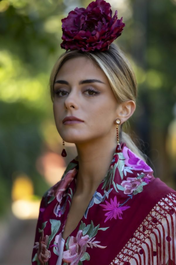 Flamenca con traje modelo Esencia Bolillo