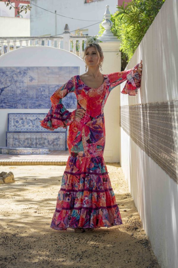 Flamenca con traje modelo Garlochi