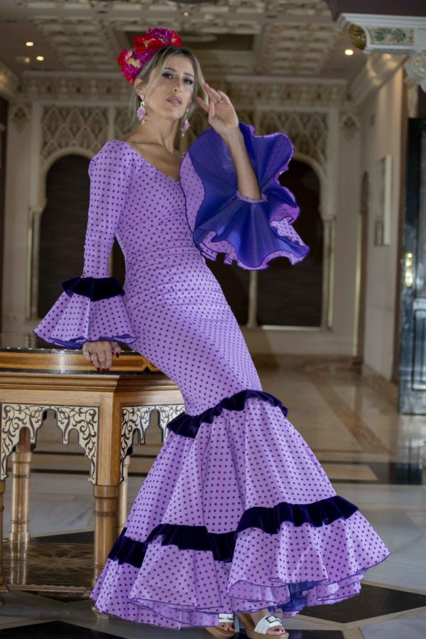 Flamenca con traje modelo Pasión