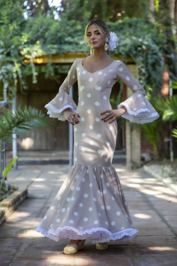 Flamenca con traje modelo Petunia